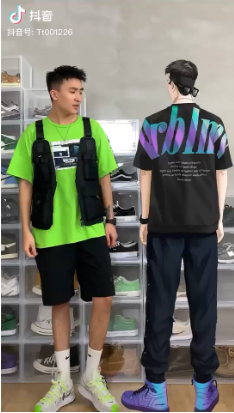 優秀素材