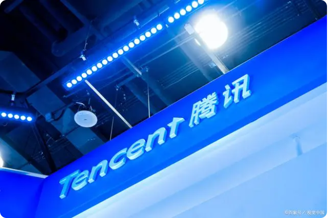 騰訊視頻信息流廣告以原生信息狀態展現在騰訊的資訊信息流中,對用戶干擾較少,減少用戶的不佳體驗。廣告以圖文結合的方式展現,圖片可以更直觀的展現所要推廣的內容,加上精煉的文字描述更簡潔的闡述推廣內容,讓用戶一目了然。支持落地頁跳轉,對于信息流廣告來說,落地頁至關重要,廣告落地頁是潛在用戶是否實現轉化的關鍵,騰訊視頻信息流廣告支持落地頁跳轉,給廣告轉化提供了優異條件。 騰訊視頻信息流廣告以原生信息狀態展現在騰訊的資訊信息流中,對用戶干擾較少,減少用戶的不佳體驗。廣告以圖文結合的方式展現,圖片可以更直觀的展現所要推廣的內容,加上精煉的文字描述更簡潔的闡述推廣內容,讓用戶一目了然。支持落地頁跳轉,對于信息流廣告來說,落地頁至關重要,廣告落地頁是潛在用戶是否實現轉化的關鍵,騰訊視頻信息流廣告支持落地頁跳轉,給廣告轉化提供了優異條件。